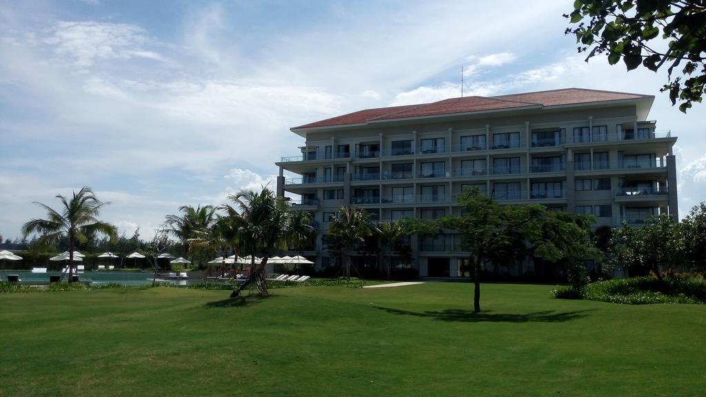 Ocean Apartment Spa & Golf Danang Buitenkant foto