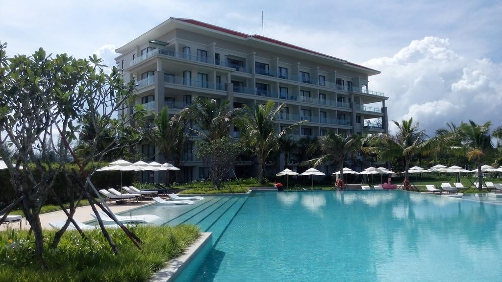 Ocean Apartment Spa & Golf Danang Buitenkant foto