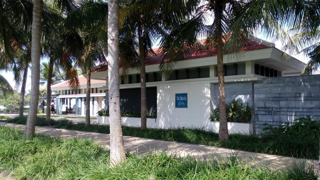 Ocean Apartment Spa & Golf Danang Buitenkant foto