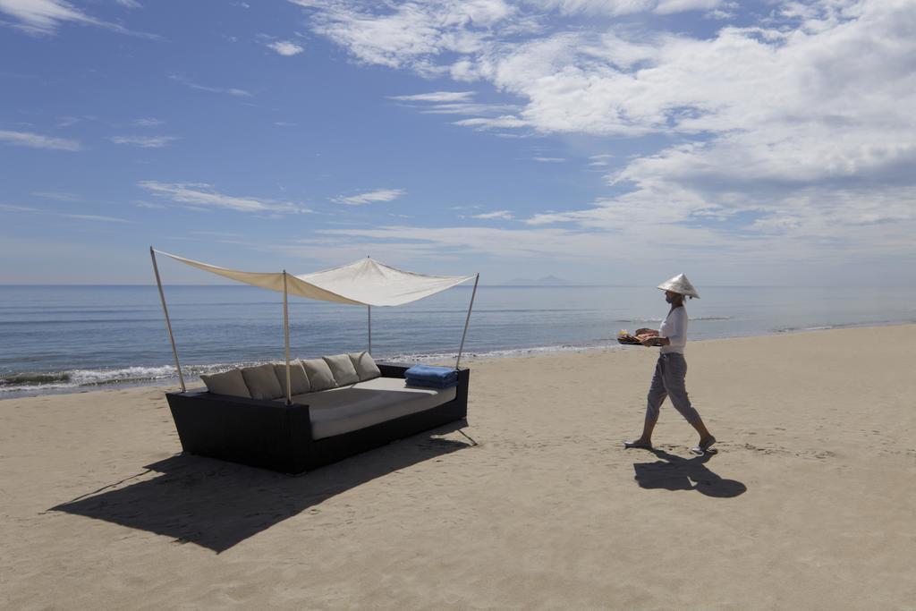 Ocean Apartment Spa & Golf Danang Buitenkant foto